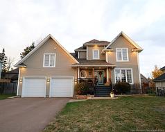 41 Cyr ST  Dieppe, NB E1A 8A1