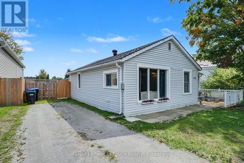 116 Robert Street E, Penetanguishene, ON - Outdoor With Exterior