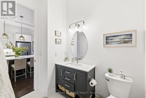 804 Lees Avenue, Cobourg, ON - Indoor Photo Showing Bathroom