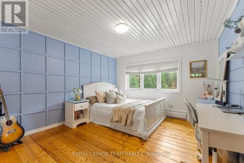 9 Hubertine Gate, Ottawa, ON - Indoor Photo Showing Bedroom