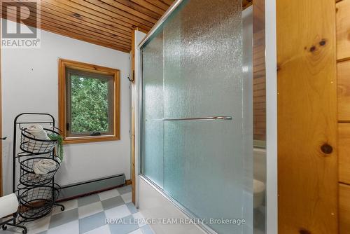 9 Hubertine Gate, Ottawa, ON - Indoor