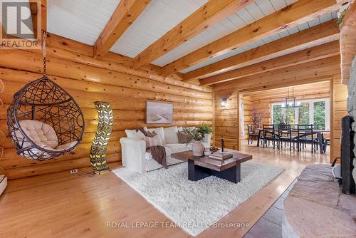 9 Hubertine Gate, Ottawa, ON - Indoor