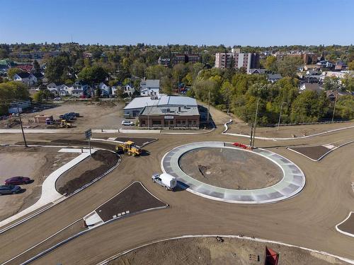 2 142 Cumberland Street N, Thunder Bay, ON 