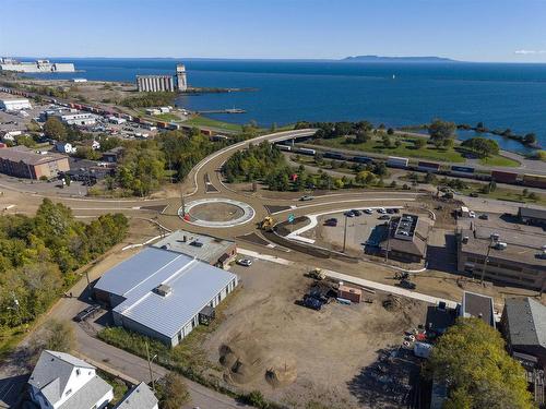 2 142 Cumberland Street N, Thunder Bay, ON 