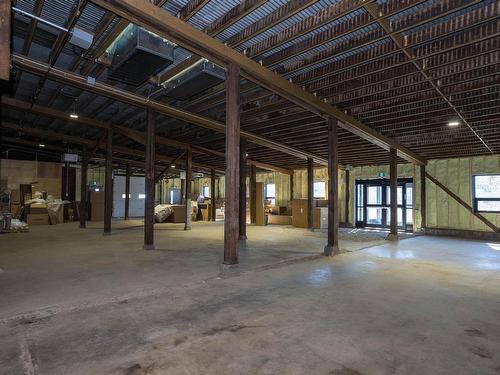 2 142 Cumberland Street N, Thunder Bay, ON 