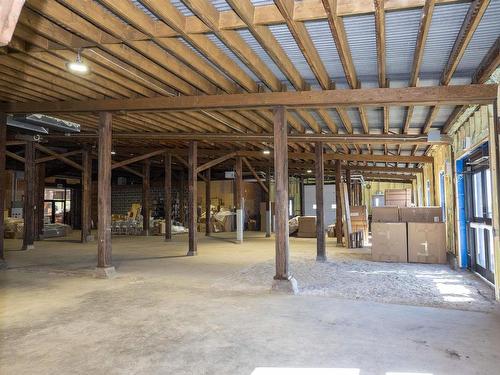 2 142 Cumberland Street N, Thunder Bay, ON 