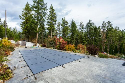 750 Firwood Road, Kelowna, BC - Outdoor