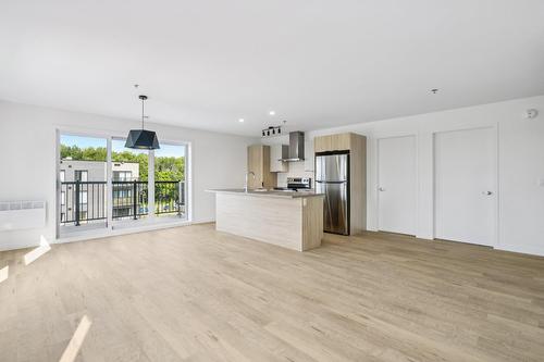 Overall view - 2405-4955 Rue Des Ormes, Contrecoeur, QC - Indoor Photo Showing Kitchen
