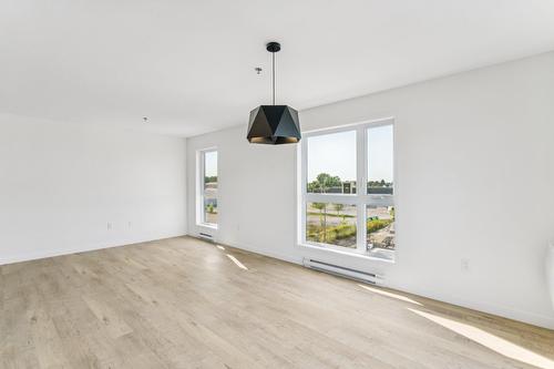 Dining room - 2405-4955 Rue Des Ormes, Contrecoeur, QC - Indoor Photo Showing Other Room