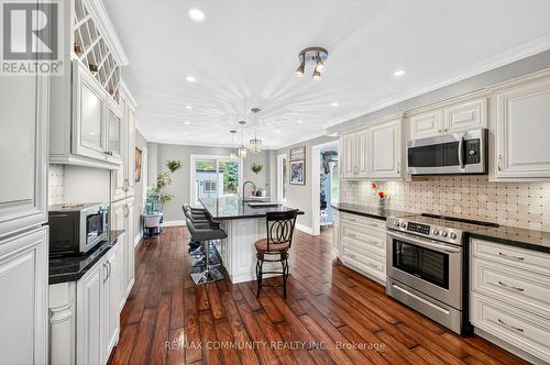 31 Withay Drive, Ajax, ON - Indoor Photo Showing Kitchen With Upgraded Kitchen