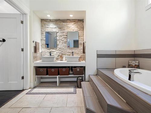 208 Pleasant Street, Truro, NS 