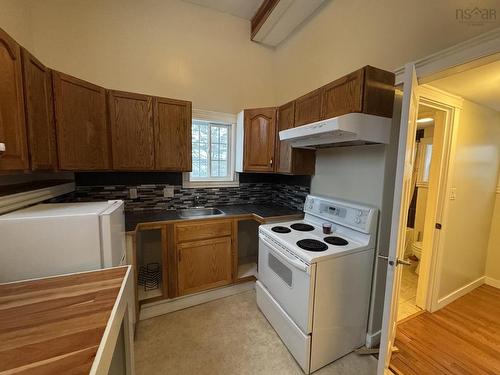 208 Pleasant Street, Truro, NS 