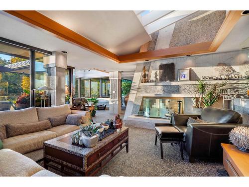 14971 Prospect Avenue, White Rock, BC - Indoor Photo Showing Living Room