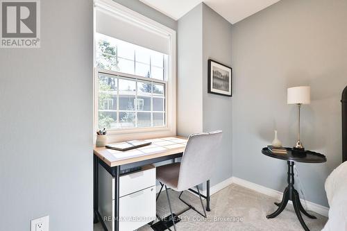 206 Rossmore Boulevard, Burlington, ON - Indoor