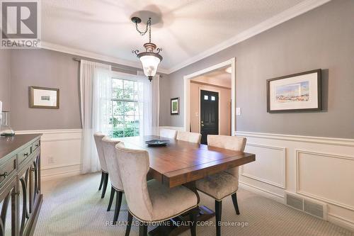 206 Rossmore Boulevard, Burlington, ON - Indoor Photo Showing Dining Room