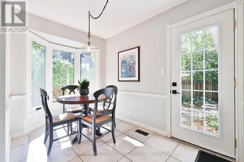206 Rossmore Boulevard, Burlington, ON - Indoor Photo Showing Dining Room