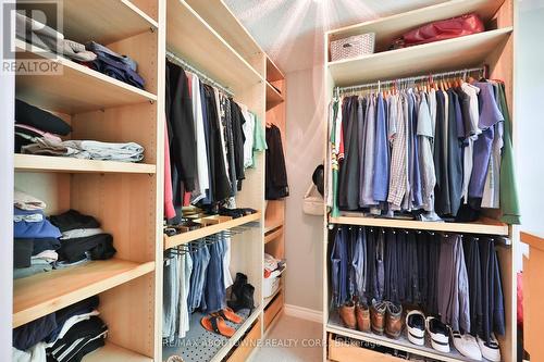 206 Rossmore Boulevard, Burlington, ON - Indoor With Storage