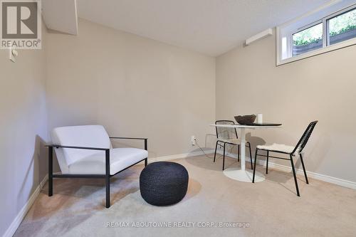 206 Rossmore Boulevard, Burlington, ON - Indoor