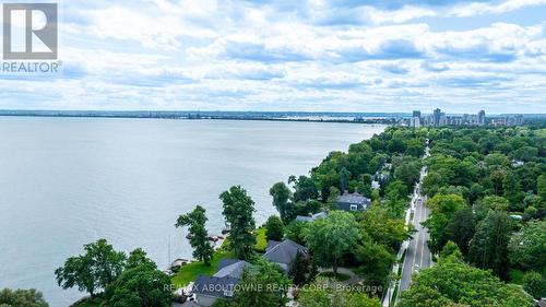 206 Rossmore Boulevard, Burlington, ON - Outdoor With Body Of Water With View