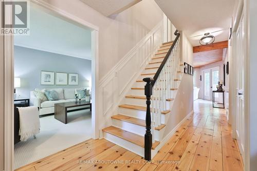 206 Rossmore Boulevard, Burlington, ON - Indoor Photo Showing Other Room