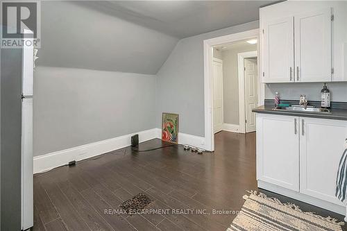 133 Park Row N, Hamilton, ON - Indoor