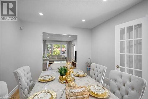 2 Robespierre Court, Hamilton, ON - Indoor Photo Showing Dining Room