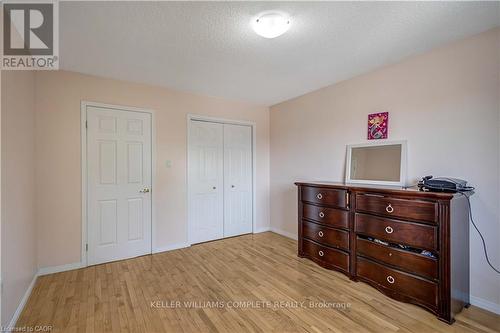 2 Robespierre Court, Hamilton, ON - Indoor