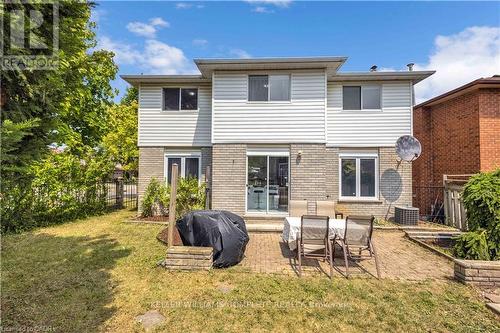 2 Robespierre Court, Hamilton, ON - Outdoor With Exterior