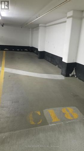 PARKING C18 - 393 KING STREET W  Toronto, ON M5V 3G8