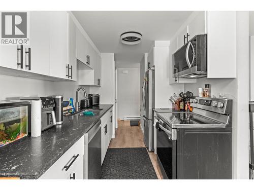 4101 Alexis Park Drive Unit# 103, Vernon, BC - Indoor Photo Showing Kitchen With Stainless Steel Kitchen With Upgraded Kitchen