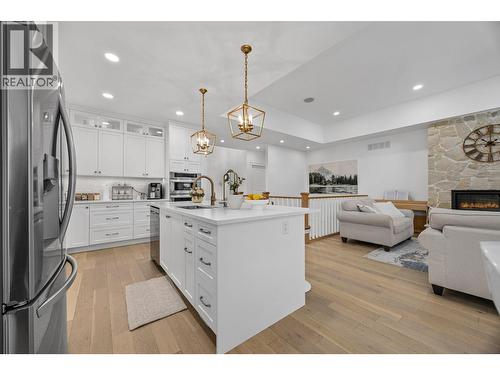 921 Mt Griffin Road Lot# 031-034-98, Vernon, BC - Indoor Photo Showing Kitchen With Upgraded Kitchen