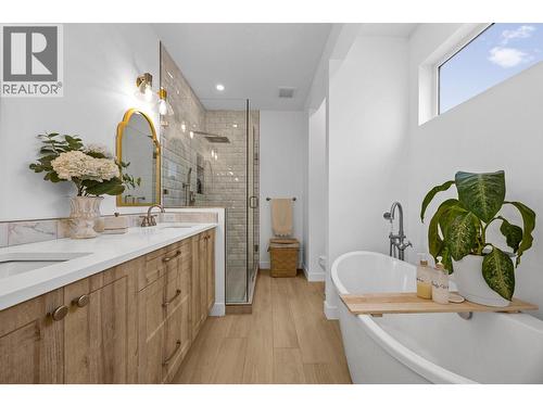 921 Mt Griffin Road Lot# 031-034-98, Vernon, BC - Indoor Photo Showing Bathroom