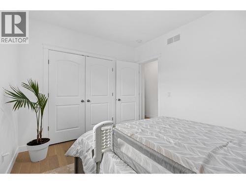 921 Mt Griffin Road Lot# 031-034-98, Vernon, BC - Indoor Photo Showing Bedroom