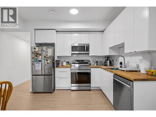 921 Mt Griffin Road Lot# 031-034-98, Vernon, BC - Indoor Photo Showing Kitchen With Stainless Steel Kitchen