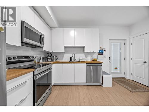 921 Mt Griffin Road Lot# 031-034-98, Vernon, BC - Indoor Photo Showing Kitchen With Stainless Steel Kitchen