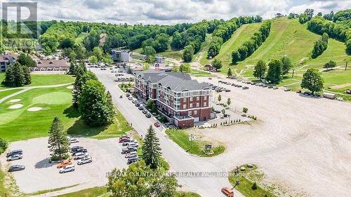 203 - 40 HORSESHOE BOULEVARD  Oro-Medonte, ON L4M 4Y8
