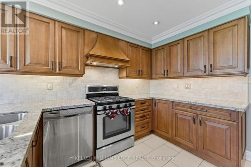 3043 Vanderbilt Road, Mississauga, ON - Indoor Photo Showing Kitchen With Double Sink