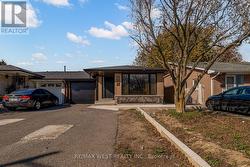 MAIN - 152 CLARENCE STREET  Brampton, ON L6W 1S9