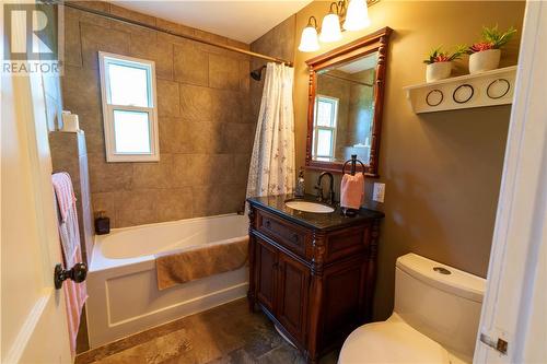 1219 Howey Drive, Sudbury, ON - Indoor Photo Showing Bathroom