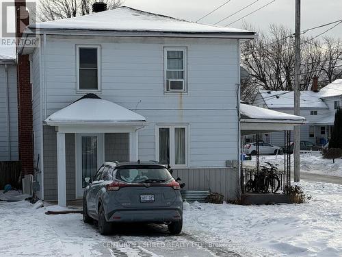 647 GLOUCESTER STREET N  Cornwall, ON K6H 3X7