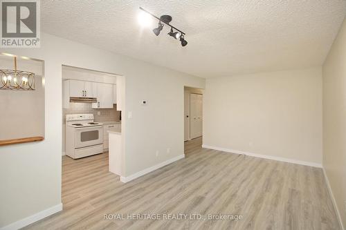 27 Parker Crescent, Ajax, ON - Indoor Photo Showing Kitchen