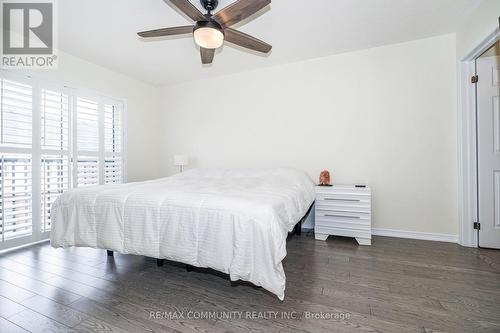 2057 Cliff Road, Mississauga, ON - Indoor Photo Showing Bedroom