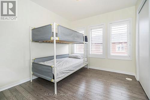 2057 Cliff Road, Mississauga, ON - Indoor Photo Showing Bedroom