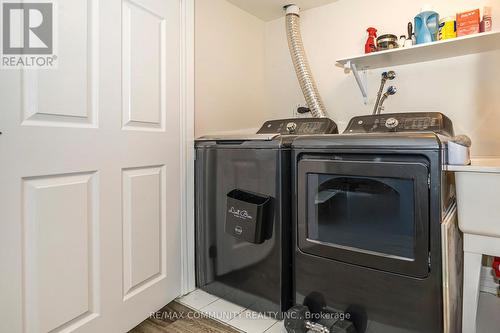 2057 Cliff Road, Mississauga, ON - Indoor Photo Showing Laundry Room