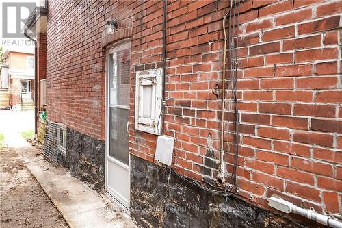 62 Barnesdale Avenue S, Hamilton, ON - Indoor Photo Showing Other Room