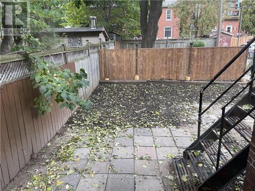 62 Barnesdale Avenue S, Hamilton, ON - Outdoor