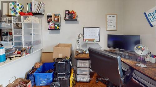 62 Barnesdale Avenue S, Hamilton, ON - Indoor Photo Showing Office