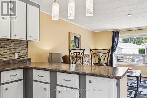 1036 Vista Barrett Private, Ottawa, ON - Indoor Photo Showing Kitchen