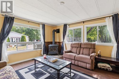 1036 Vista Barrett Private, Ottawa, ON - Indoor Photo Showing Living Room With Fireplace