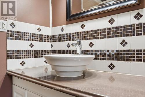 1036 Vista Barrett Private, Ottawa, ON - Indoor Photo Showing Bathroom